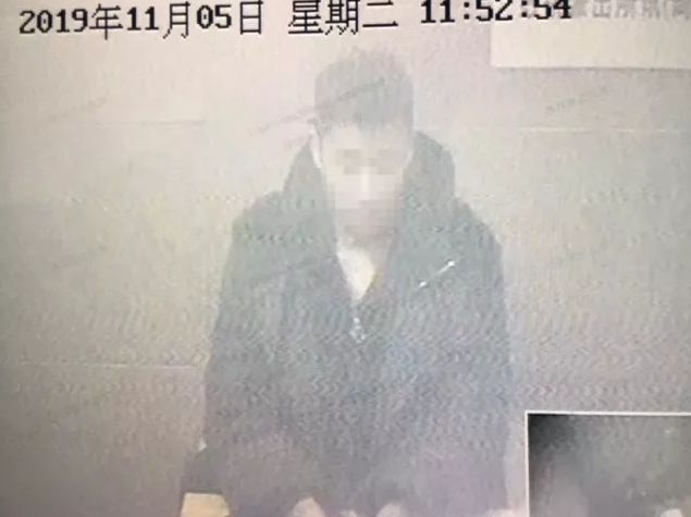 紧急警报，男子声称杀人，请求出租车司机加速赶往惊魂时刻