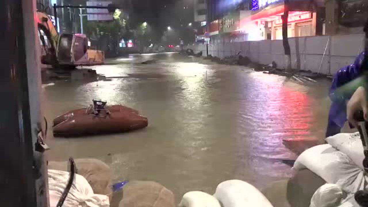 宁波海水倒灌 街边商户发声