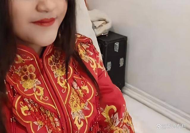 男子刷视频意外发现妻子婚礼现场，震惊与感慨交织