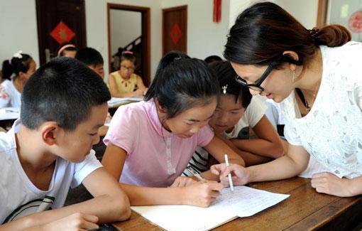 学校和老师是否关心学生的前途？教育中的责任与关切深度探讨。