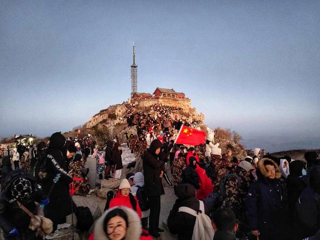 网友偶遇央视跨年晚会彩排泰山之行，一次难忘的体验