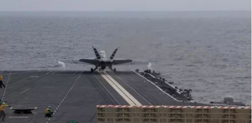 美军F/A-18红海误击事件，原因与损失深度剖析