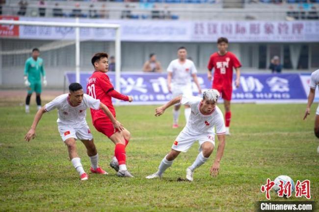 中国东兴2-0胜越南芒街，体育精神与战术策略解析